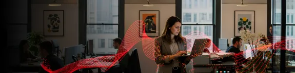 Vrouw aan het printen